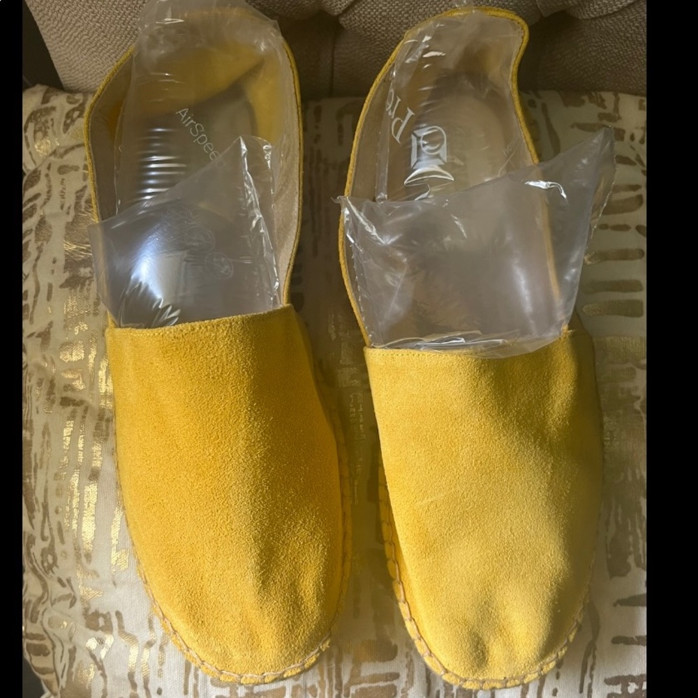 Brand New Casa Hernandez Mustard Yellow Suede Espadrilles